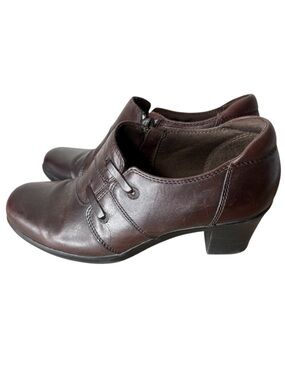 CLARKS Brown Bendables Leather Shooties Booties Chunky Block Heel Zipper Sz 7.5